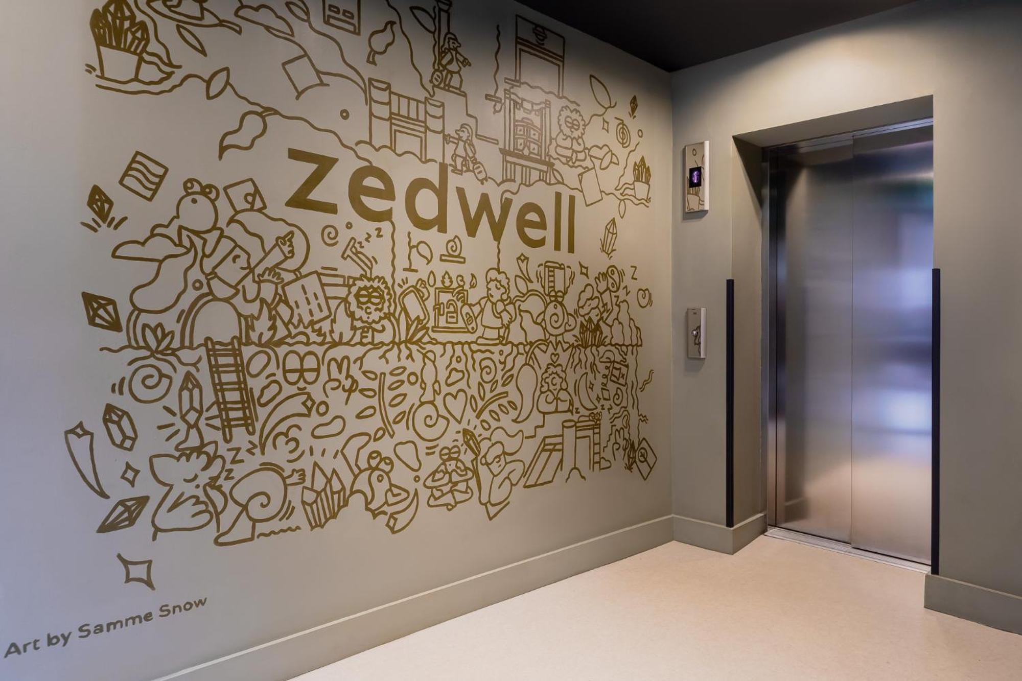 Zedwell Underground Hotel Tottenham Court Rd London Exterior photo